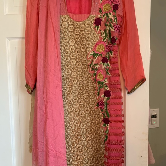 Indian Punjabi salwar suit - Picture 2 of 6
